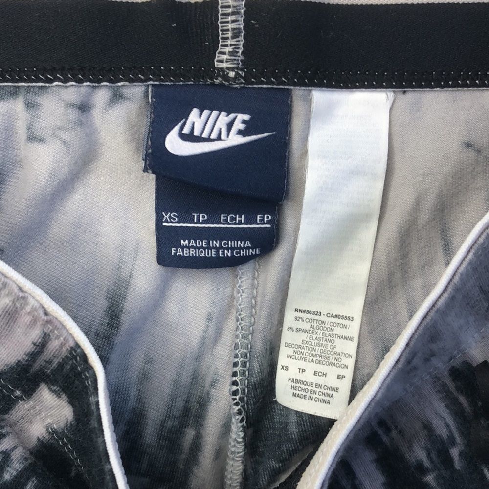 Nike Black Grey High Waisted Workout Leggings - Picture 7 of 7